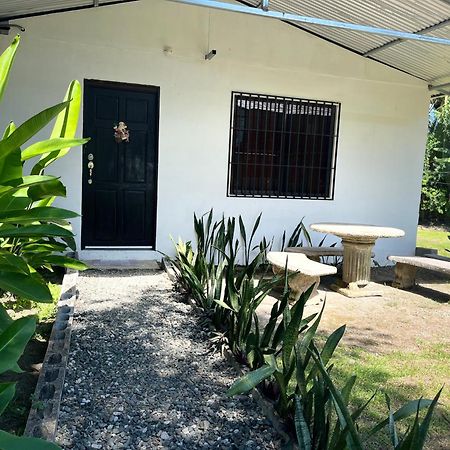 Апартаменти Corcovado House With Ac Пуерот-Хіменес Екстер'єр фото