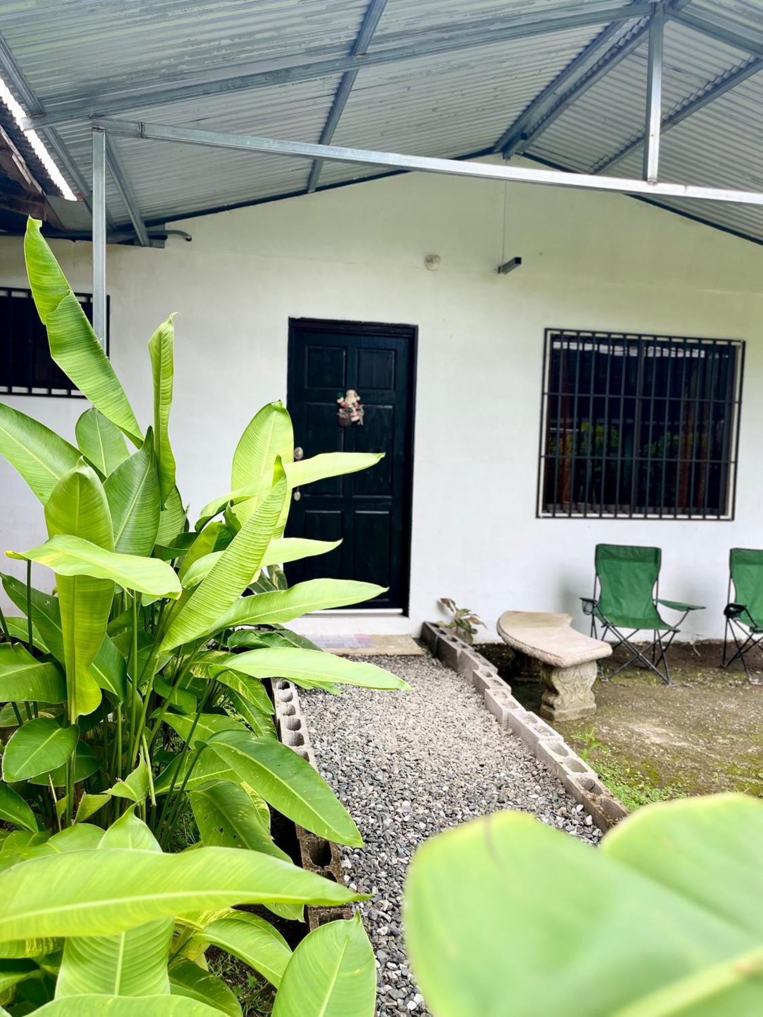 Апартаменти Corcovado House With Ac Пуерот-Хіменес Екстер'єр фото